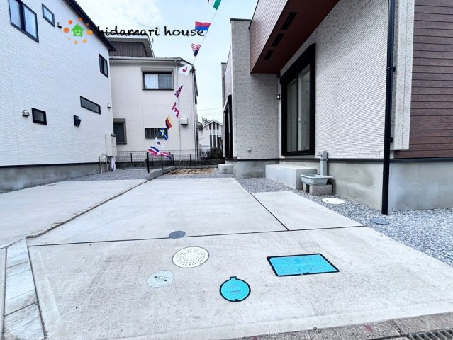 上尾市川2丁目　新築戸建　ブルーミングガーデン01の駐車場