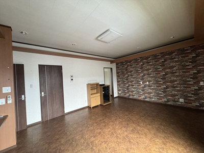 【洋室】 | ラ・ヴォン・ヴィおおまち　　