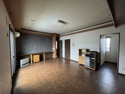 【洋室】 | ラ・ヴォン・ヴィおおまち　　