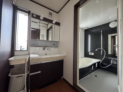 【洗面所】 | ラ・ヴォン・ヴィおおまち　　