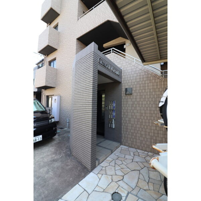 【エントランス】 | シャリオグランデ