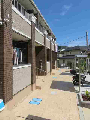 【エントランス】 | モズ