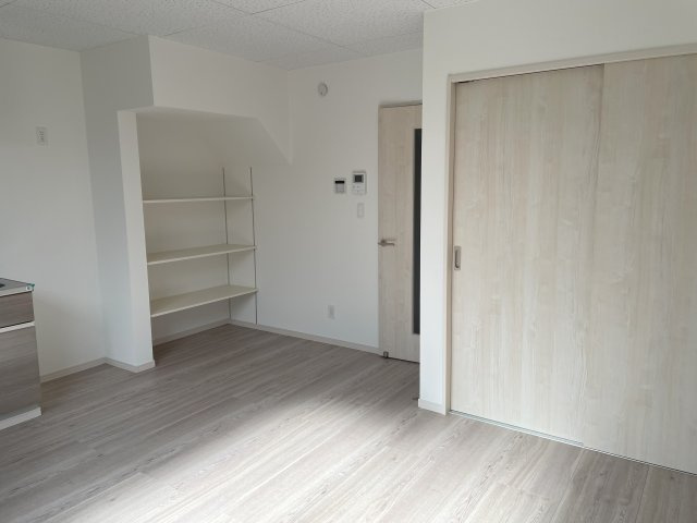 ReGLOSS城下の居間・リビング