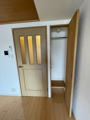 【収納】 | グランマコイ比恵 | 別号室の写真になります。現況優先。