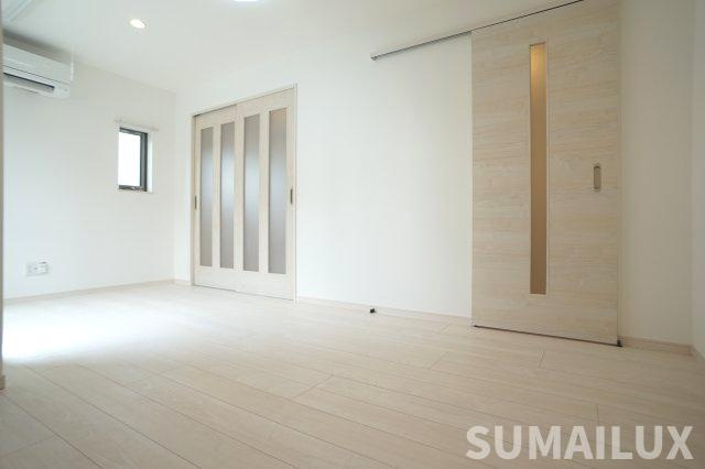 熊本市北区龍田８丁目のアパートの居間・リビング