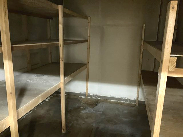 日高町江原　店舗付住居の収納