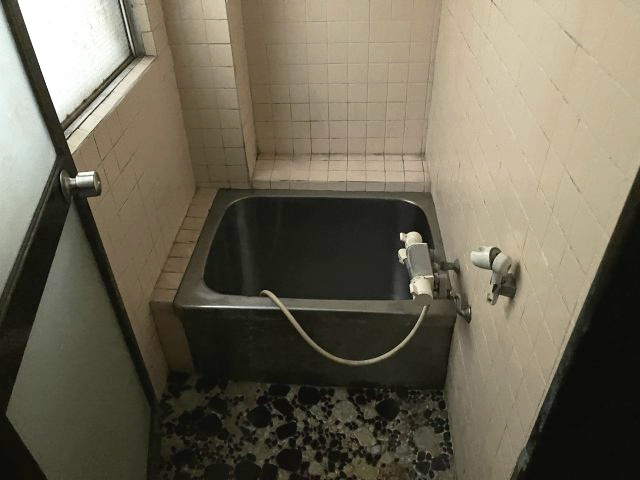 日高町江原　店舗付住居の浴室