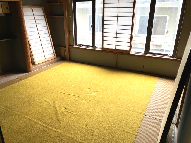 日高町江原　店舗付住居の和室