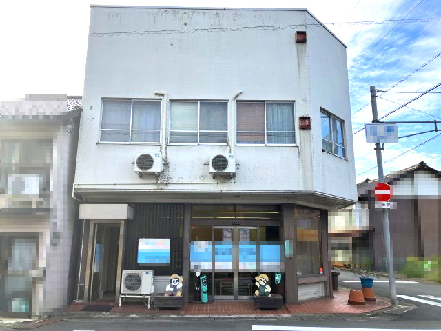 日高町江原　店舗付住居の外観