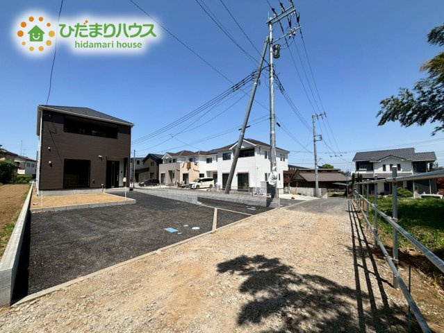 鴻巣市大間　第３　新築一戸建て　クレイドルガーデン　01の前面道路含む現地写真|高台に位置しているので安心して生活できます。