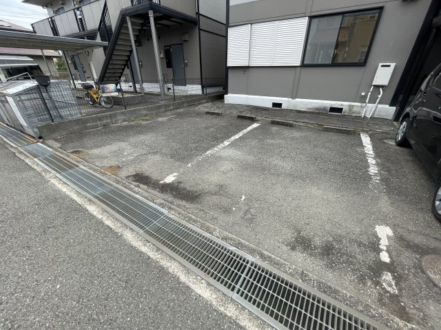 サンライフサルビアの駐車場