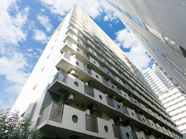 レジディア三宮東の外観