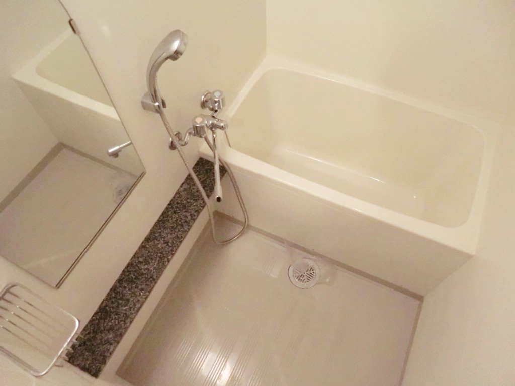 神戸市中央区中町通３丁目の賃貸マンションの浴室