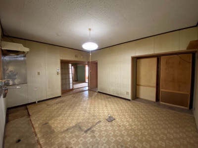 【キッチン】 | ≪平屋の日本家屋≫　成田市松子　古民家風！ | 広々としたダイニングキッチンです。キッチンは取り外し済みです。