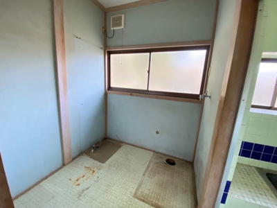 【脱衣所】 | ≪平屋の日本家屋≫　成田市松子　古民家風！ | 洗面脱衣所です。洗面台は取り外し済みです。