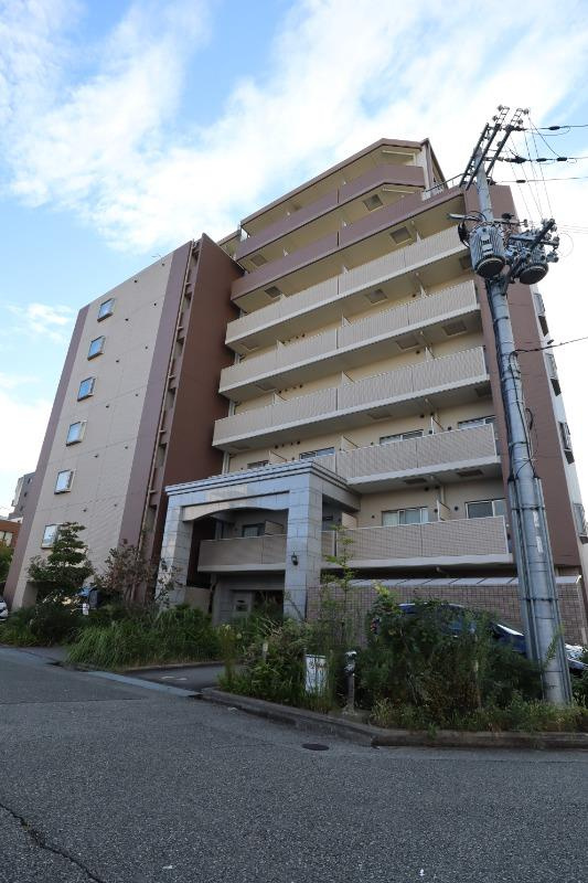 ルミネソレイユ江坂の外観