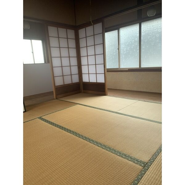 下霞城戸建の和室