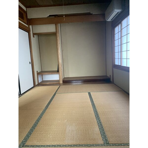 下霞城戸建の和室