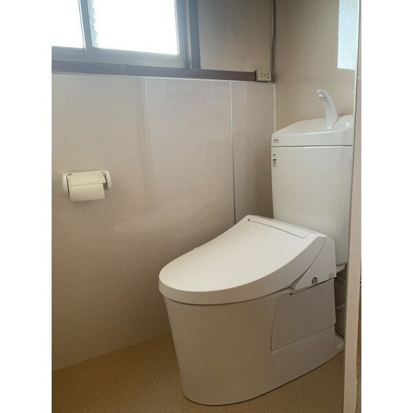 下霞城戸建のトイレ