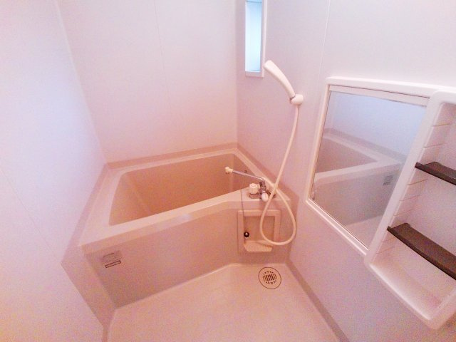 烏帽子ハイツ六甲の浴室