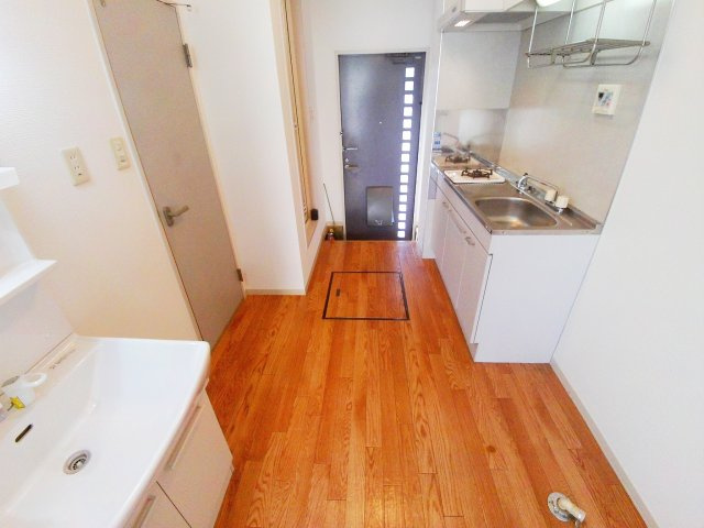 烏帽子ハイツ六甲の玄関