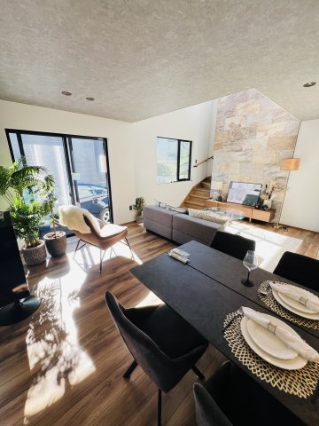 中海岸の暮らしの居間・リビング