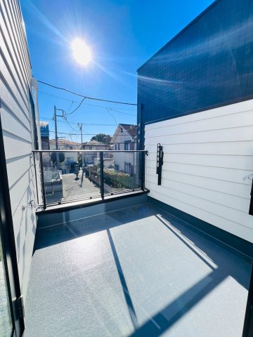 中海岸の暮らしのバルコニー|主寝室から繋がるバルコニー