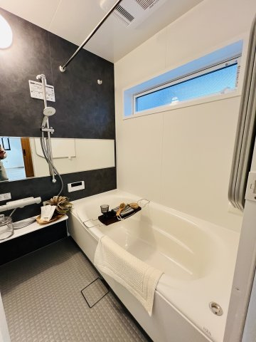 中海岸の暮らしの浴室|ゆったり寛げるバスルーム