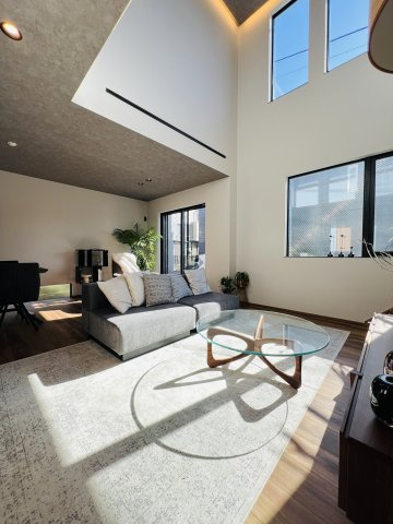 中海岸の暮らしの居間・リビング|LDK：18.1畳