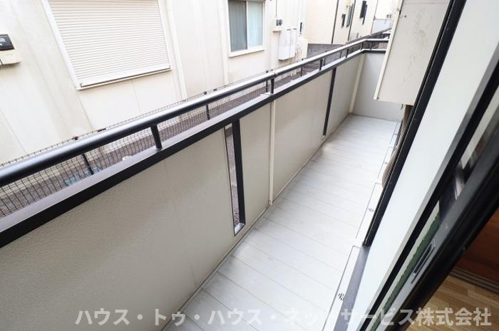 ハイカムール上本郷のバルコニー