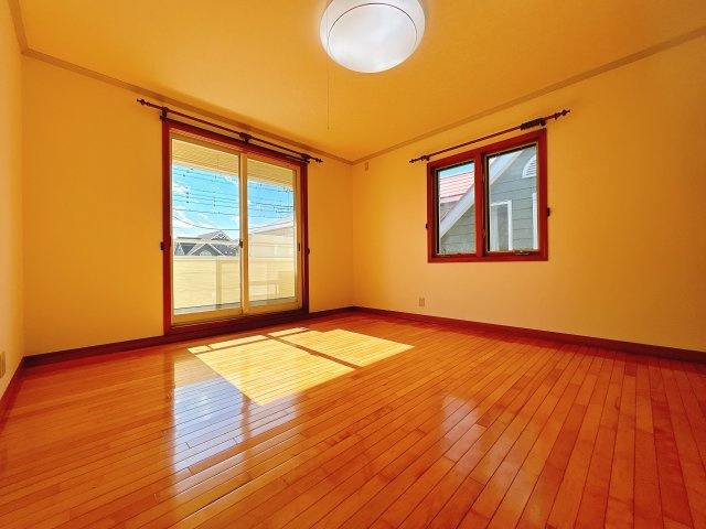 熊谷市瀬南の洋室|※未公開物件多数あります！
買取り・物件探し・リフォーム・リノベ・管理何でもご相談下さい！
