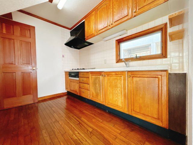 熊谷市瀬南のキッチン|※未公開物件多数あります！
買取り・物件探し・リフォーム・リノベ・管理何でもご相談下さい！
