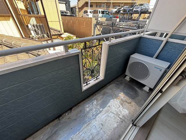 川口市上青木１丁目のアパートのバルコニー
