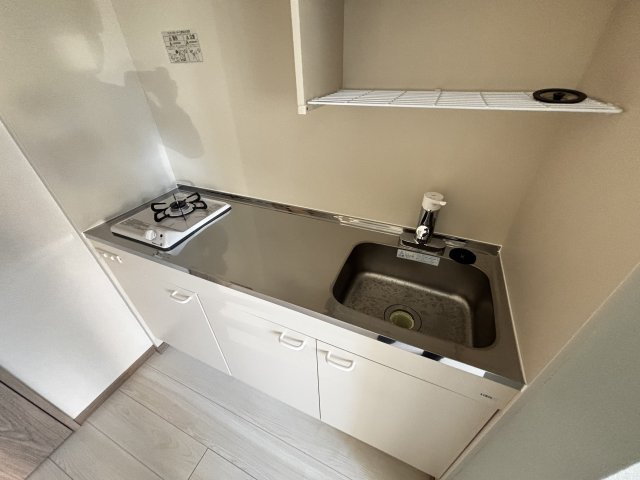 川口市上青木１丁目のアパートのキッチン