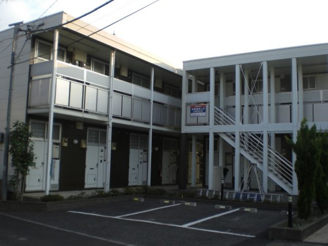 ルミエールの駐車場