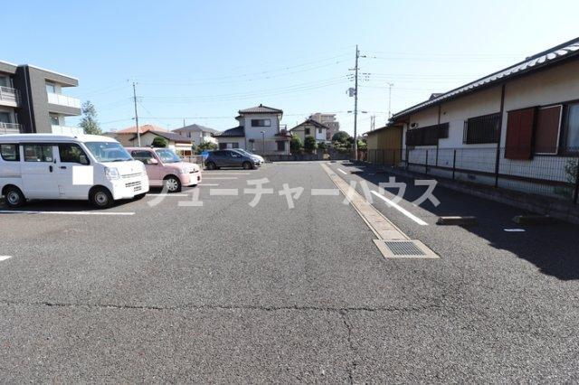 ロイヤルシティ　Ａの駐車場