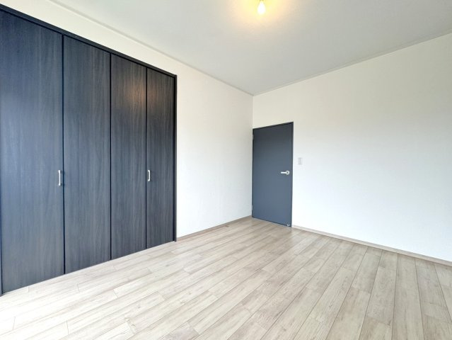 ◆室内改装済み◆７階建て最上階の三方角住戸◆阪急西向日駅徒歩１３分◆イトーピア向日マンションA棟の洋室|洋室