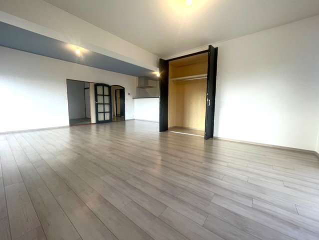 ◆室内改装済み◆７階建て最上階の三方角住戸◆阪急西向日駅徒歩１３分◆イトーピア向日マンションA棟の居間・リビング|リビング