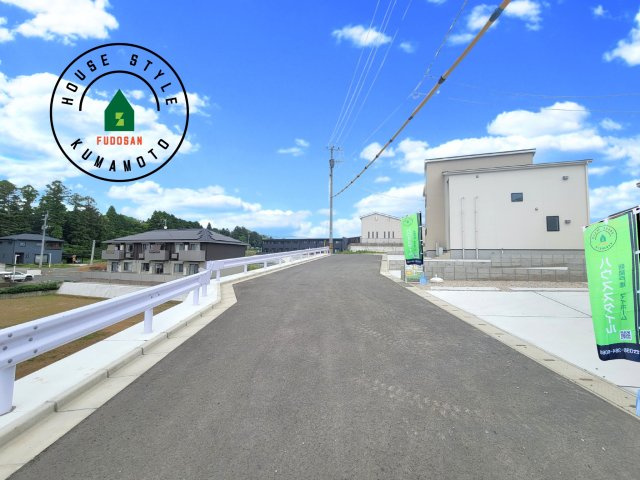 菊池郡大津町大字大津第1-3棟（1号棟）の前面道路含む現地写真|前面道路です。