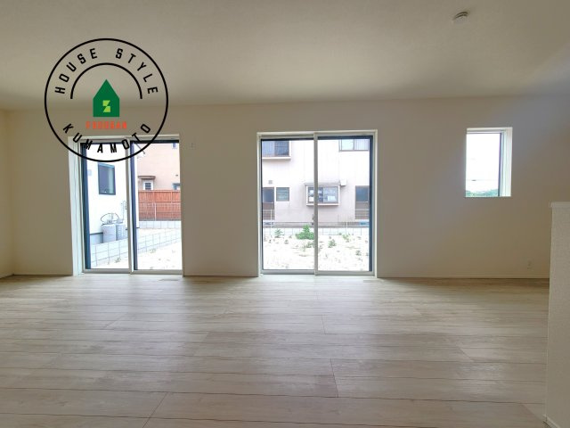 菊池郡大津町大字大津第1-3棟（1号棟）の居間・リビング|多くの時間を過すことになるリビングだからこそ、いつも穏やかな空間・解放感が味わえ毎日が充実します。