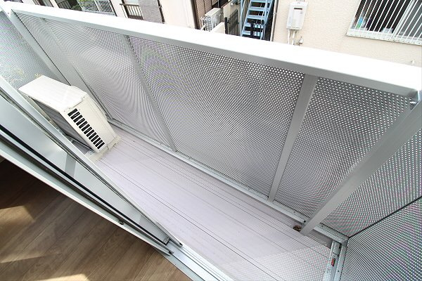 【バルコニー】