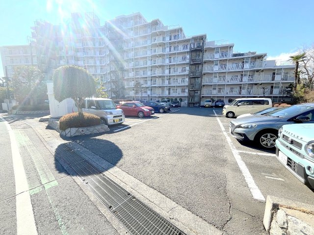 河辺ビューパレー多摩川の駐車場|2025年1月撮影