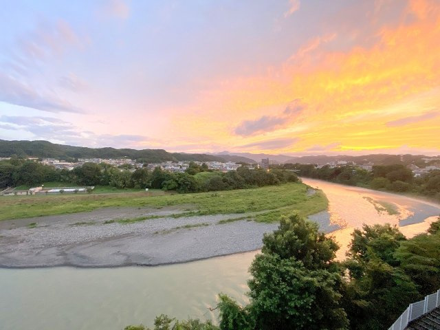 河辺ビューパレー多摩川の展望|夕焼けの多摩川もキレイなですね！