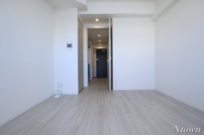 【玄関】 | ディアレイシャス名古屋太閤通Ⅲ | 明るい玄関です