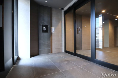 【エントランス】 | ディアレイシャス名古屋太閤通Ⅲ | 毎日通るエントランスはこのようになっています