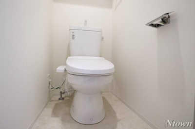 【トイレ】 | ディアレイシャス名古屋太閤通Ⅲ | 落ち着いた色調のトイレです
