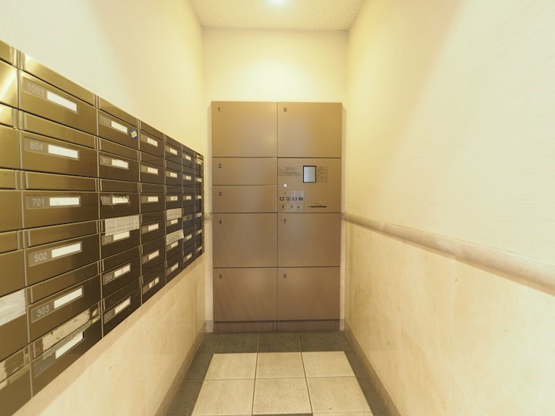 宅配ボックス完備★