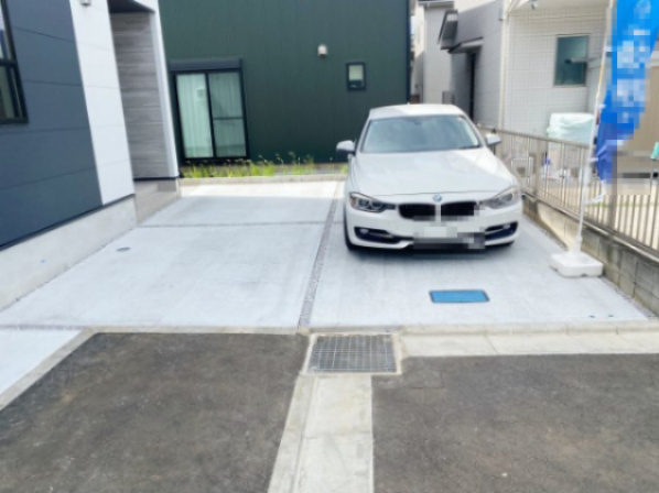 祝：成約済み　八王子市　長房町　新築戸建ての駐車場|～仲介手数料無料☆八王子ひなた不動産～八王子市長房町　新築戸建て