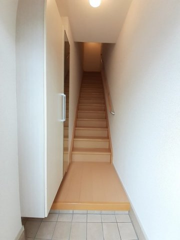 サンリットヒルⅡの玄関