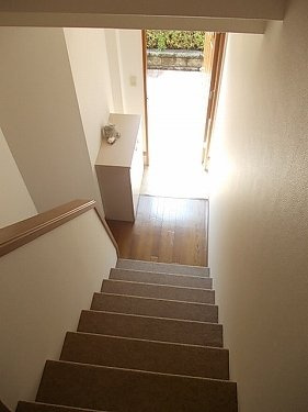 シャトーひえだの玄関